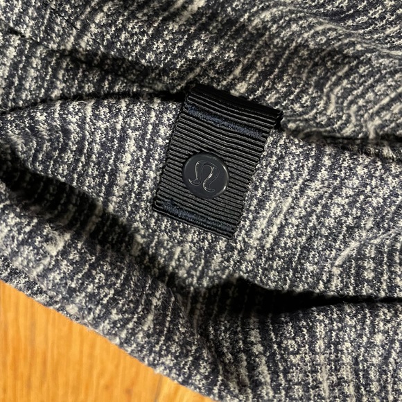 Lululemon Vinyasa Scarf - Customizable Circle Scarf - Picture 2 of 6